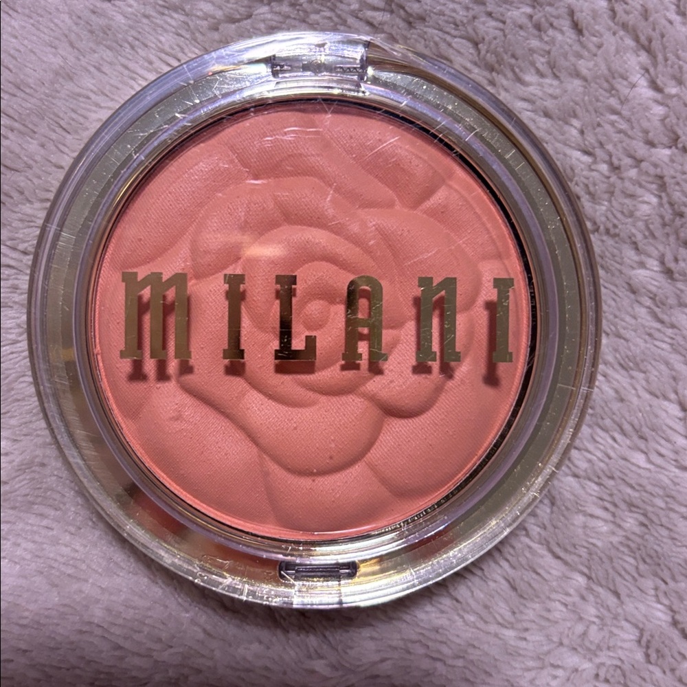 Milani…TEA ROSE 08… Rose Powder Blush… NWT
